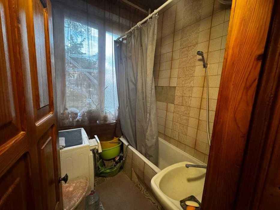 Selling a 2-room apartment in the city center
