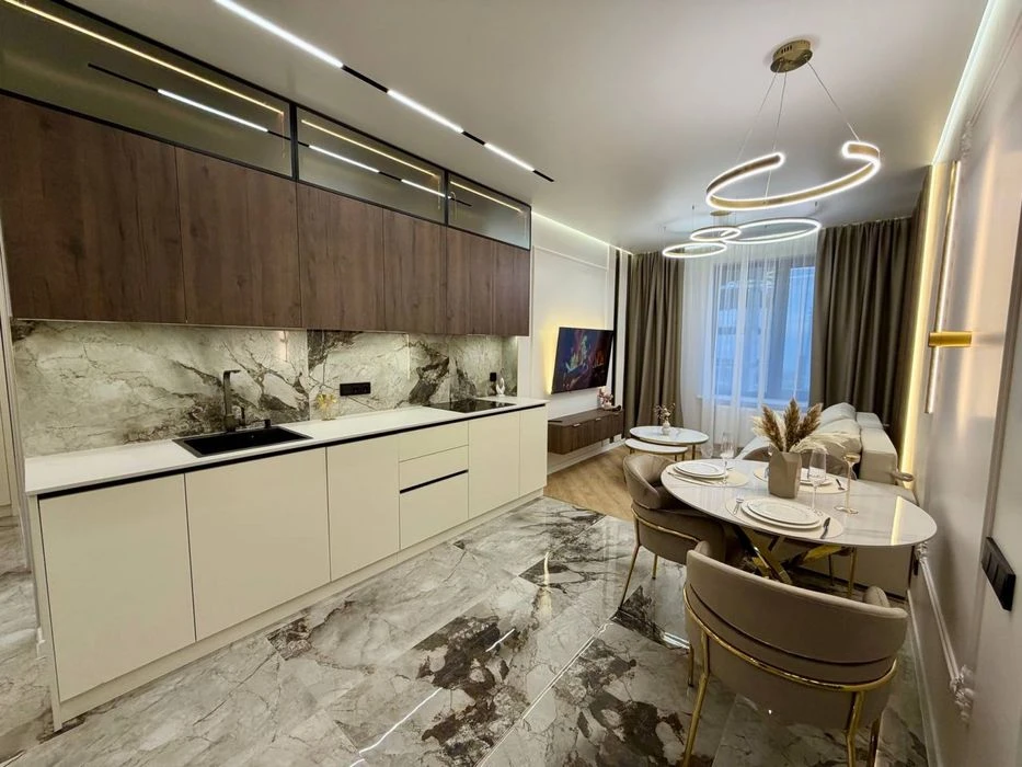 From the owner! Center of Arcadia! New chic 2-bedroom apartment in Hellas residential complex