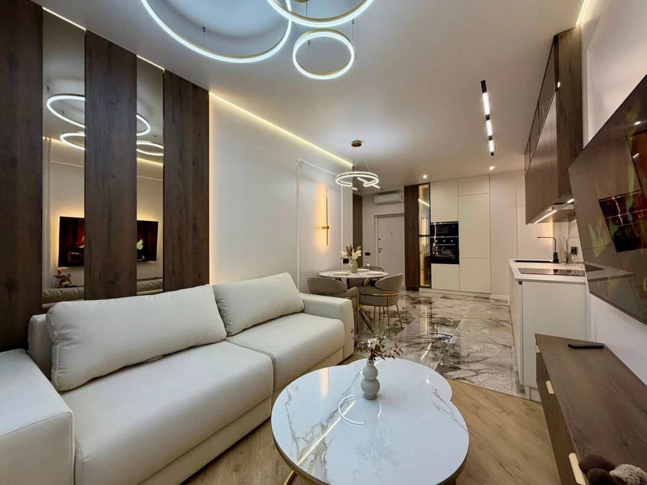 From the owner! Center of Arcadia! New chic 2-bedroom apartment in Hellas residential complex