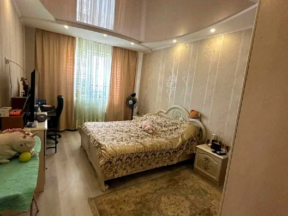 Apartment. Kharkiv, Peremohy Avenue.