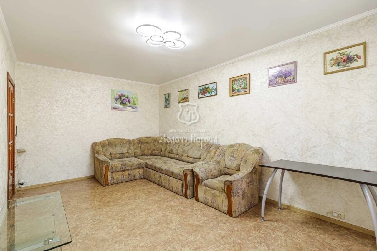 Sale of a 3-room apartment of 74.4 m², Akademika Efremova str.