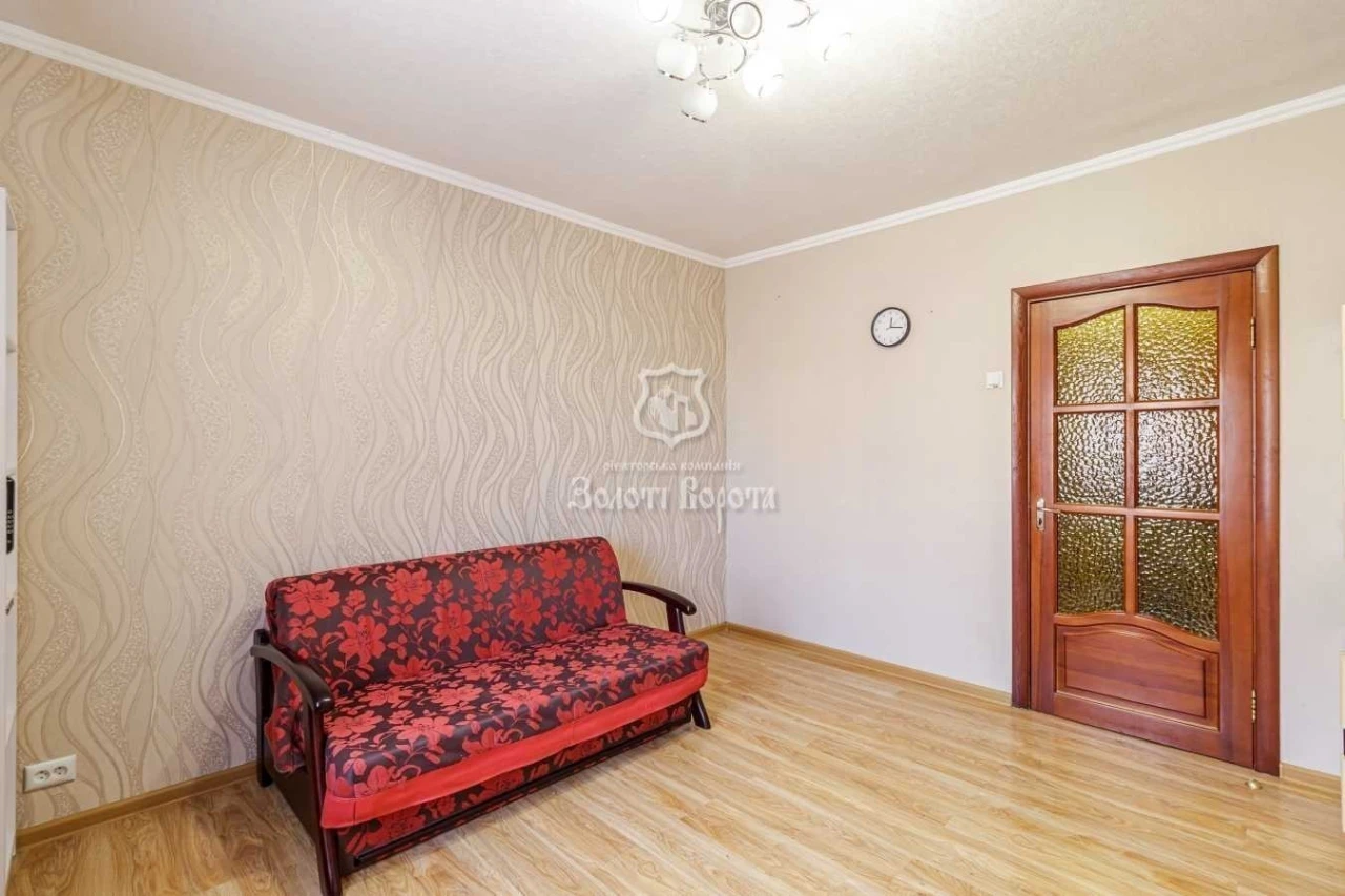 Sale of a 3-room apartment of 74.4 m², Akademika Efremova str.