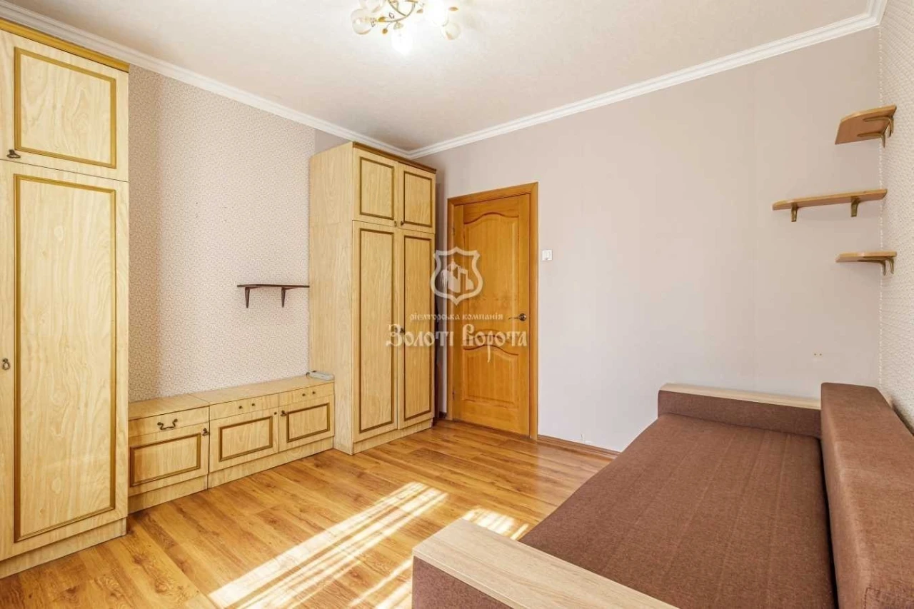 Sale of a 3-room apartment of 74.4 m², Akademika Efremova str.