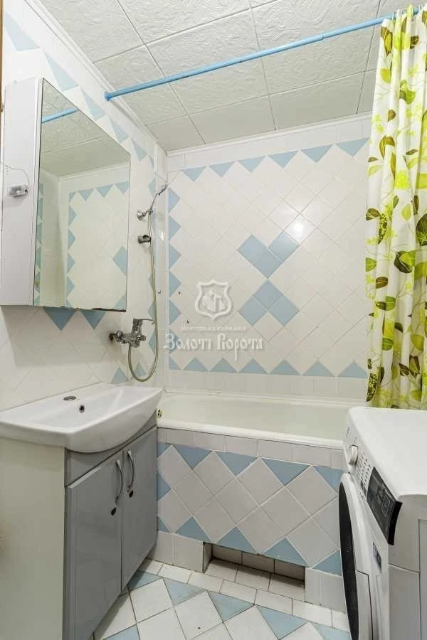 Sale of a 3-room apartment of 74.4 m², Akademika Efremova str.