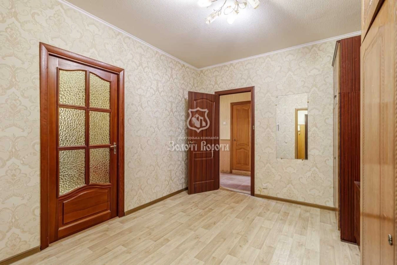 Sale of a 3-room apartment of 74.4 m², Akademika Efremova str.