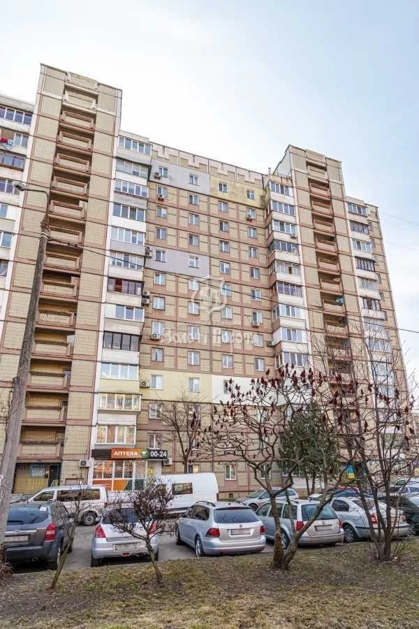Sale of a 3-room apartment of 74.4 m², Akademika Efremova str.