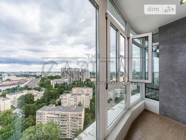 Продаж 2к квартири 85 кв. м на вул. Михайла Максимовича 3Г •