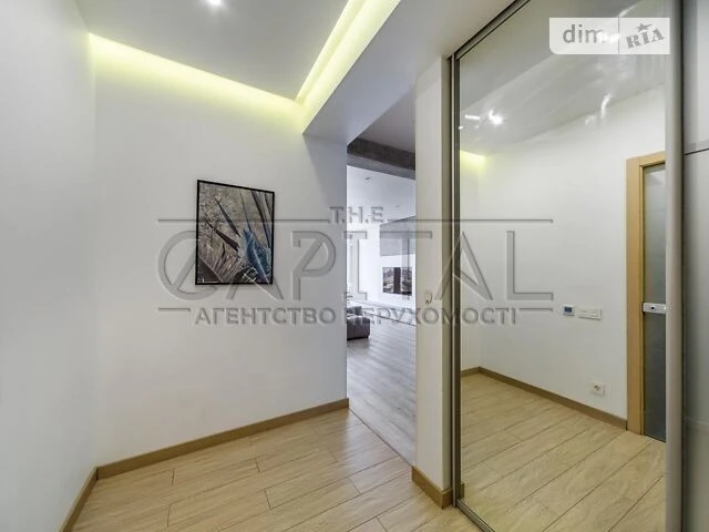Продаж 2к квартири 85 кв. м на вул. Михайла Максимовича 3Г •