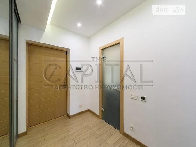 Продаж 2к квартири 85 кв. м на вул. Михайла Максимовича 3Г •