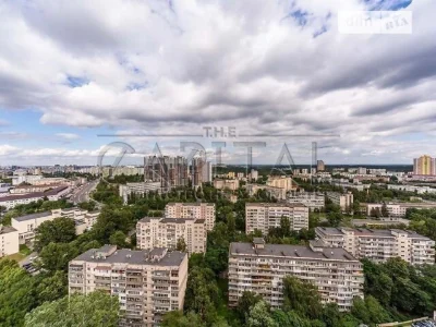 Продаж 2к квартири 85 кв. м на вул. Михайла Максимовича 3Г •