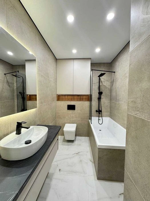Selling a one-room apartment near the city lake!