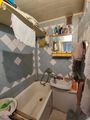 For sale 3-room apartment, metro Saltovskaya, 522 m--n, Neskorenyk st.