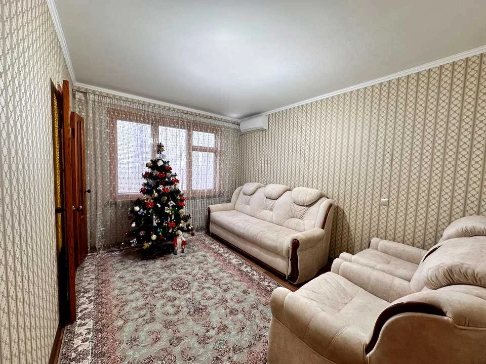 Apartment. Kharkiv, Peremohy Avenue.