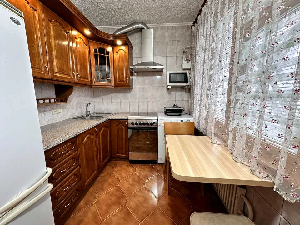 Apartment. Kharkiv, Peremohy Avenue.
