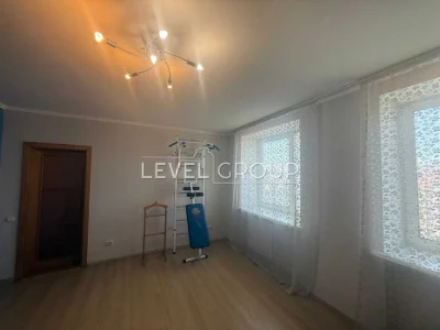 Продаж 3-кімнатної квартири за адресою Харківське шосе, 58а/