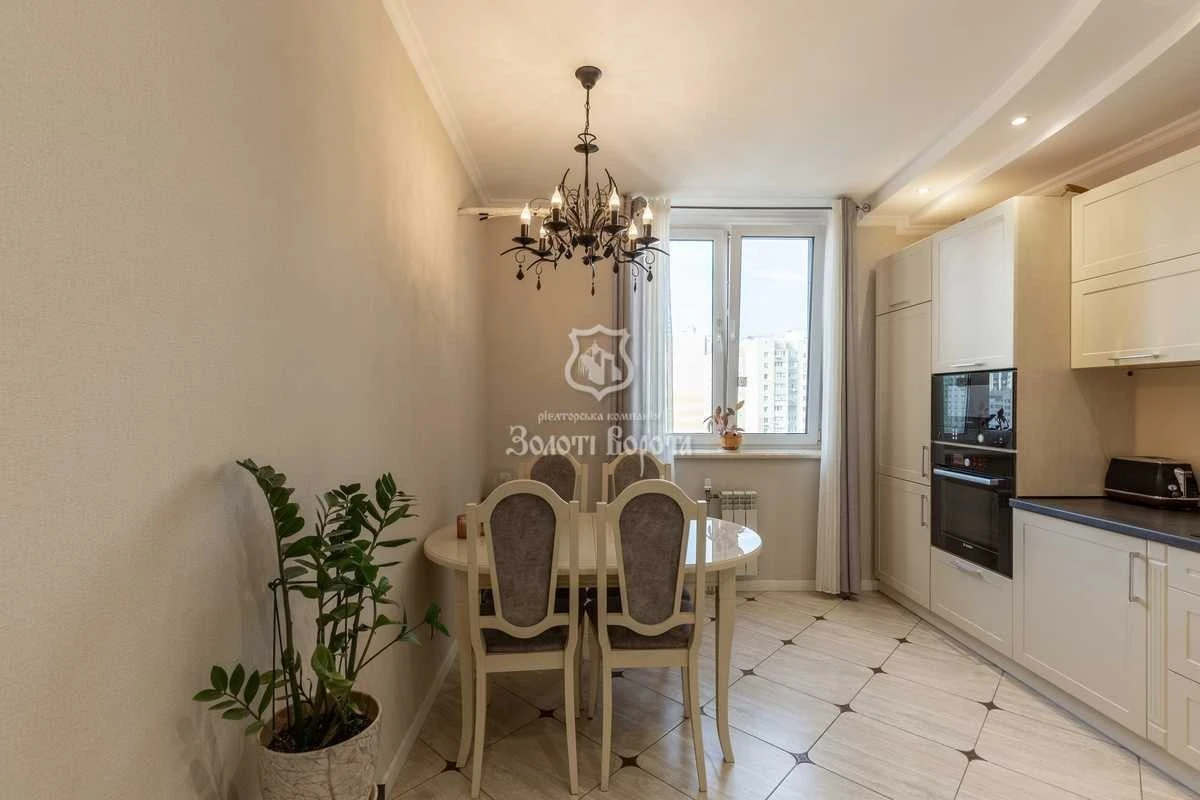 3-room apartment for sale 96.5 m², Mykola Zakrevskoho St.