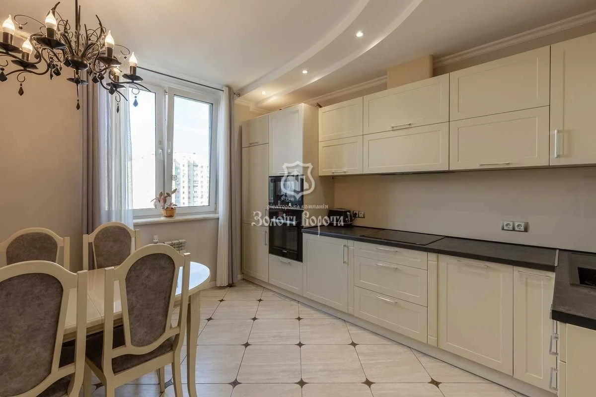 3-room apartment for sale 96.5 m², Mykola Zakrevskoho St.
