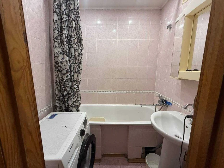Продам 3к квартиру жм Победа 4, пр. Героев 4, 4этаж из 9