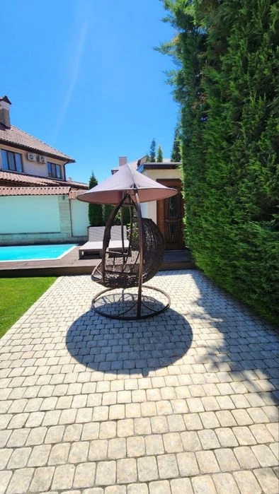 NEW house for sale in Sauvignon