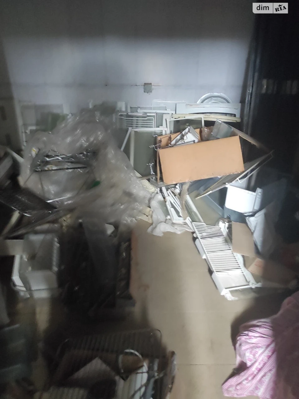 Продаж Місце в гаражному кооперативі Дружба