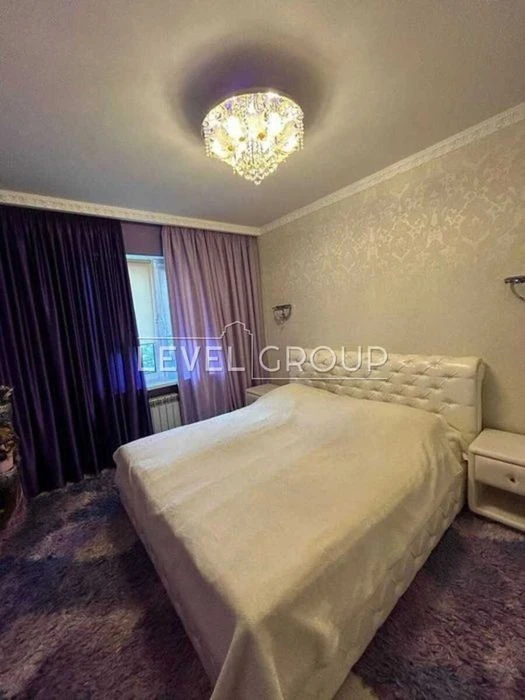 Apartment for sale Maksymovicha 7