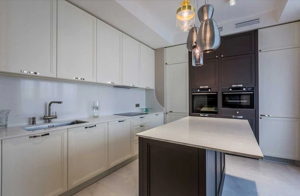 Продам квартиру (125м2)з авторським ремонтом та видом на Дні