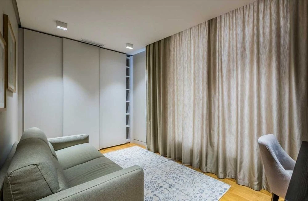 Продам квартиру (125м2)з авторським ремонтом та видом на Дні