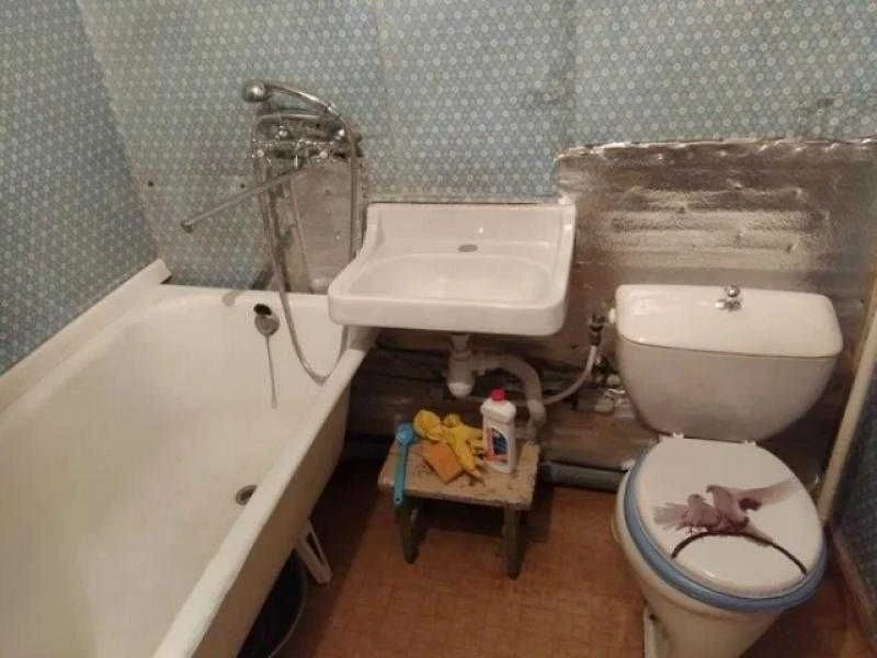 Продам 1 к. ізольовану квартиру метро 10 хв пішки