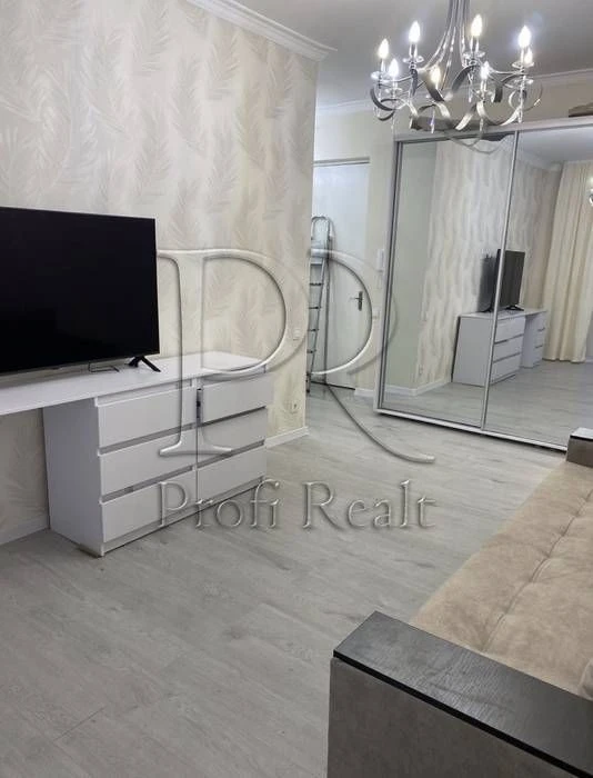 For sale 2-room apartment Lobanovskogo 57/Solomʼyanka/Lobanovskogo 57