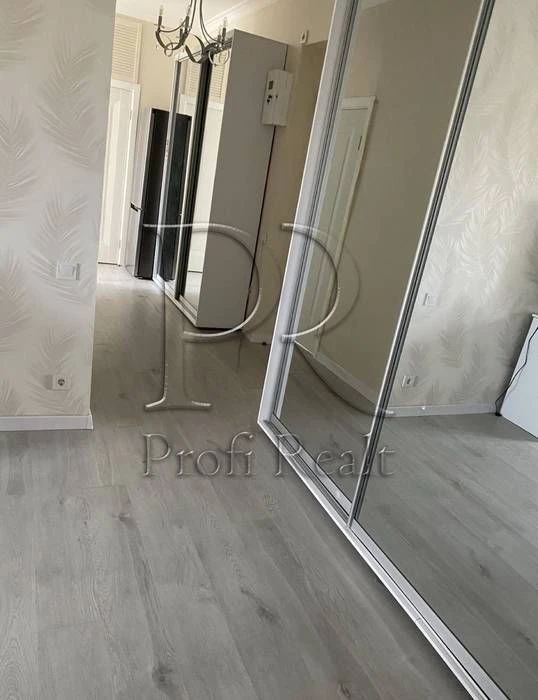 For sale 2-room apartment Lobanovskogo 57/Solomʼyanka/Lobanovskogo 57