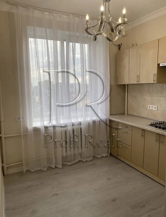 For sale 2-room apartment Lobanovskogo 57/Solomʼyanka/Lobanovskogo 57