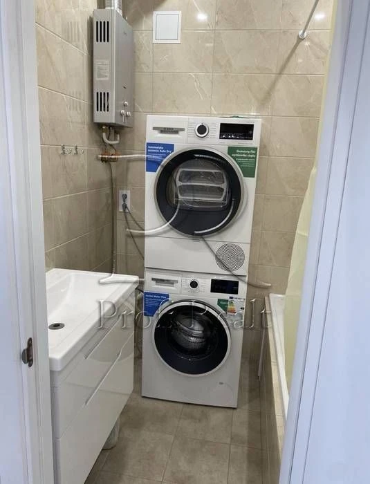 For sale 2-room apartment Lobanovskogo 57/Solomʼyanka/Lobanovskogo 57