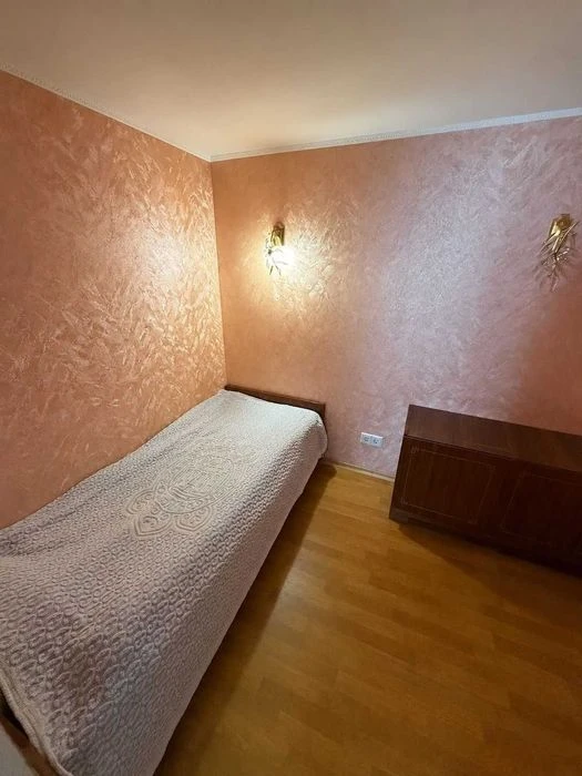 Продаж частини будинку 57 м2 + гараж зуп 4 Нова поліклініка