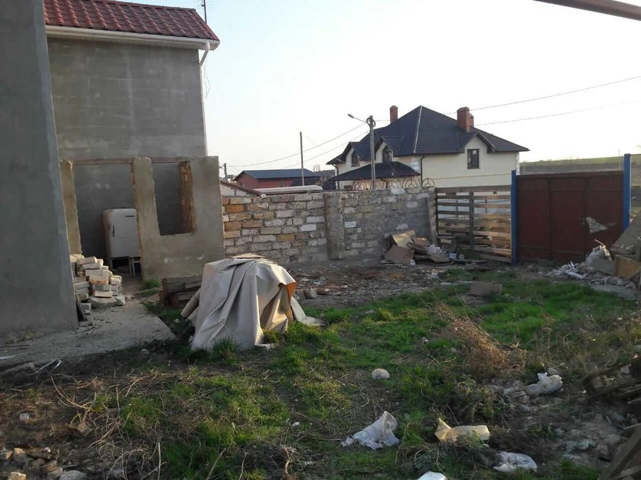 I will sell a part of a house of 56 square meters from the owner for 36 thousand