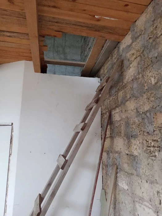 I will sell a part of a house of 56 square meters from the owner for 36 thousand