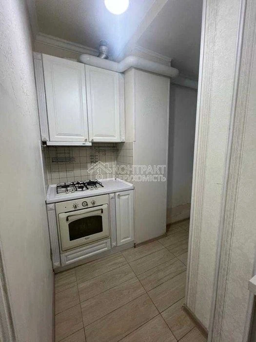 Selling 3 rooms at the Derzhprom center, metro station Nauky, certificate voucher Dana