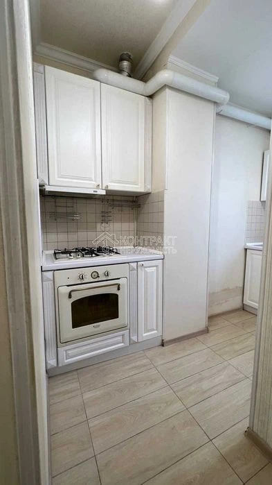 Selling 3 rooms at the Derzhprom center, metro station Nauky, certificate voucher Dana