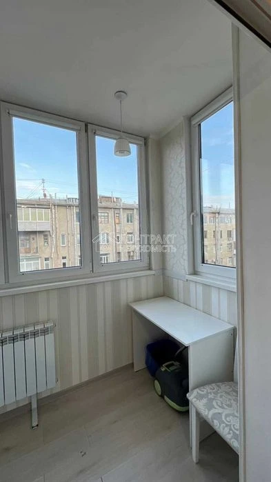 Selling 3 rooms at the Derzhprom center, metro station Nauky, certificate voucher Dana