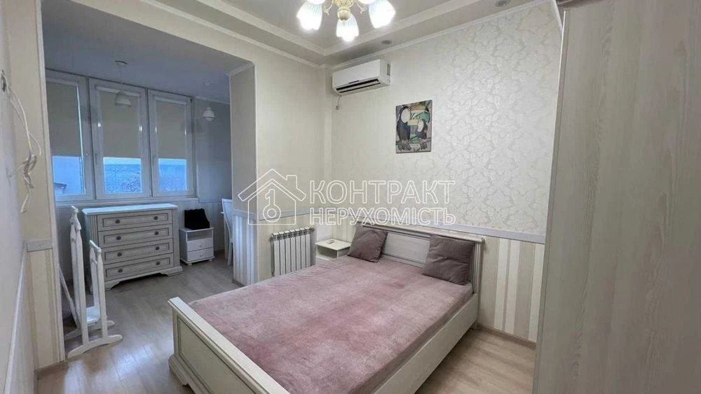 Selling 3 rooms at the Derzhprom center, metro station Nauky, certificate voucher Dana