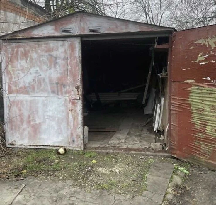Продаж 1-ї квартири із залізним гаражем на Аваліані (213-132