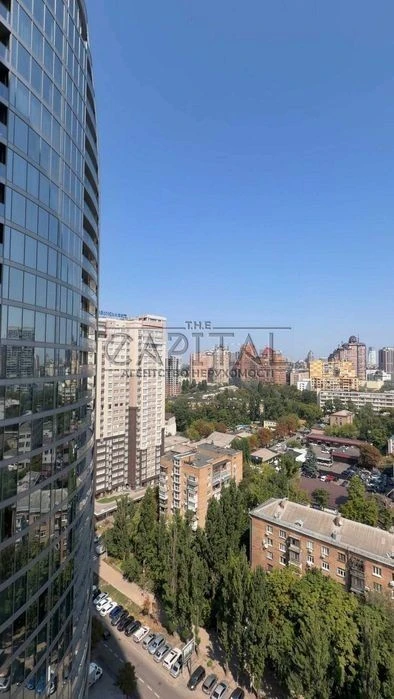 NO COMMISSION! DISCOUNT! One-room apartment for sale in premium