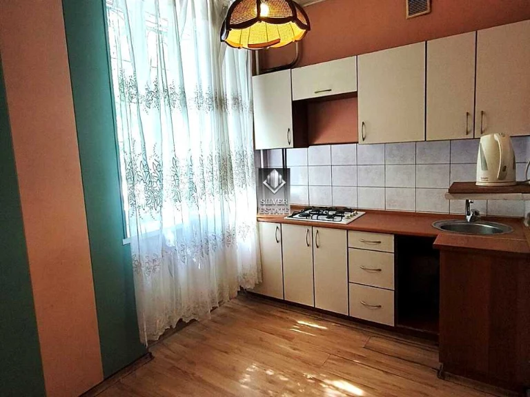 Квартира. Запорожье, Парковый бульв. (Леонова)