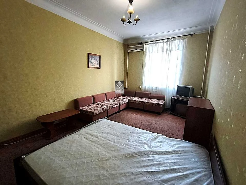 Квартира. Запорожье, Парковый бульв. (Леонова)