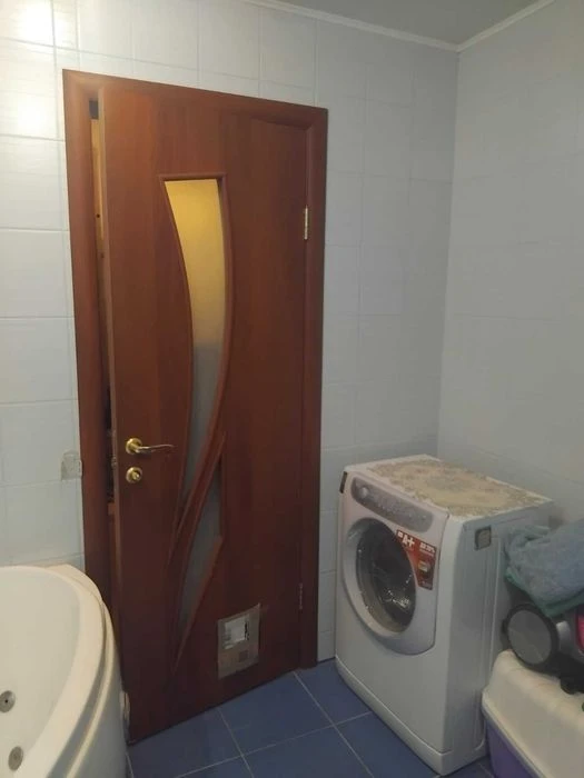 Exclusive! 3-room apartment for sale in Gorizont neighborhood, 13 Bolshaya Koltsevaya St.