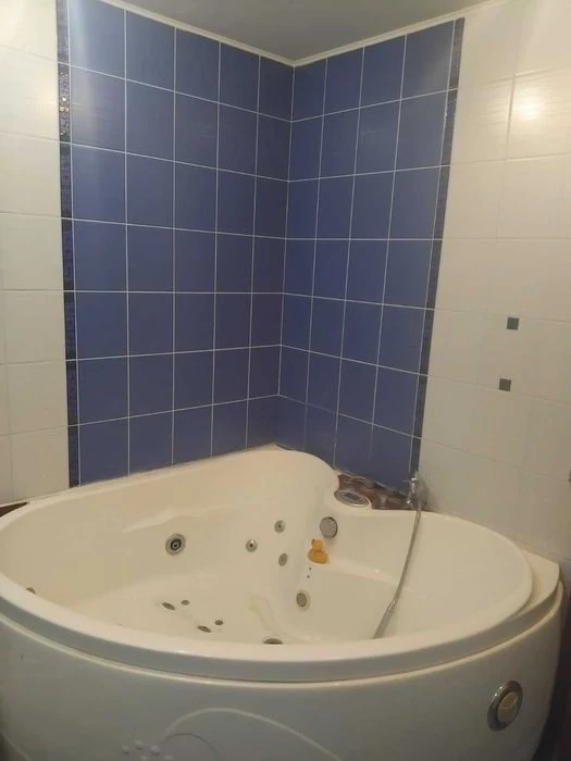 Exclusive! 3-room apartment for sale in Gorizont neighborhood, 13 Bolshaya Koltsevaya St.