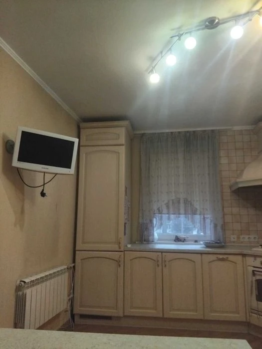 Exclusive! 3-room apartment for sale in Gorizont neighborhood, 13 Bolshaya Koltsevaya St.