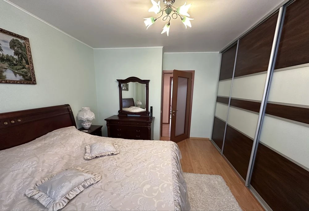 3 комн.квартира, ул. А. Невского, Таирова/Вузовский