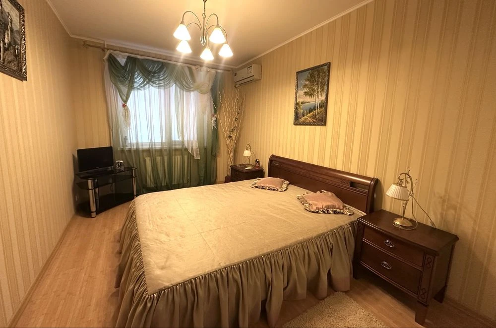 3 комн.квартира, ул. А. Невского, Таирова/Вузовский