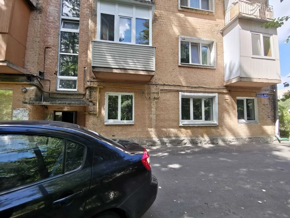 Продам 3-кім квартиру по вул. Довнар-Запольського, 3/1, метр
