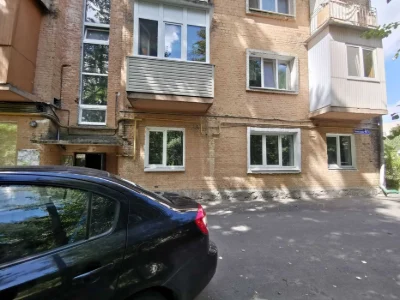 Продам 3-кім квартиру по вул. Довнар-Запольського, 3/1, метр